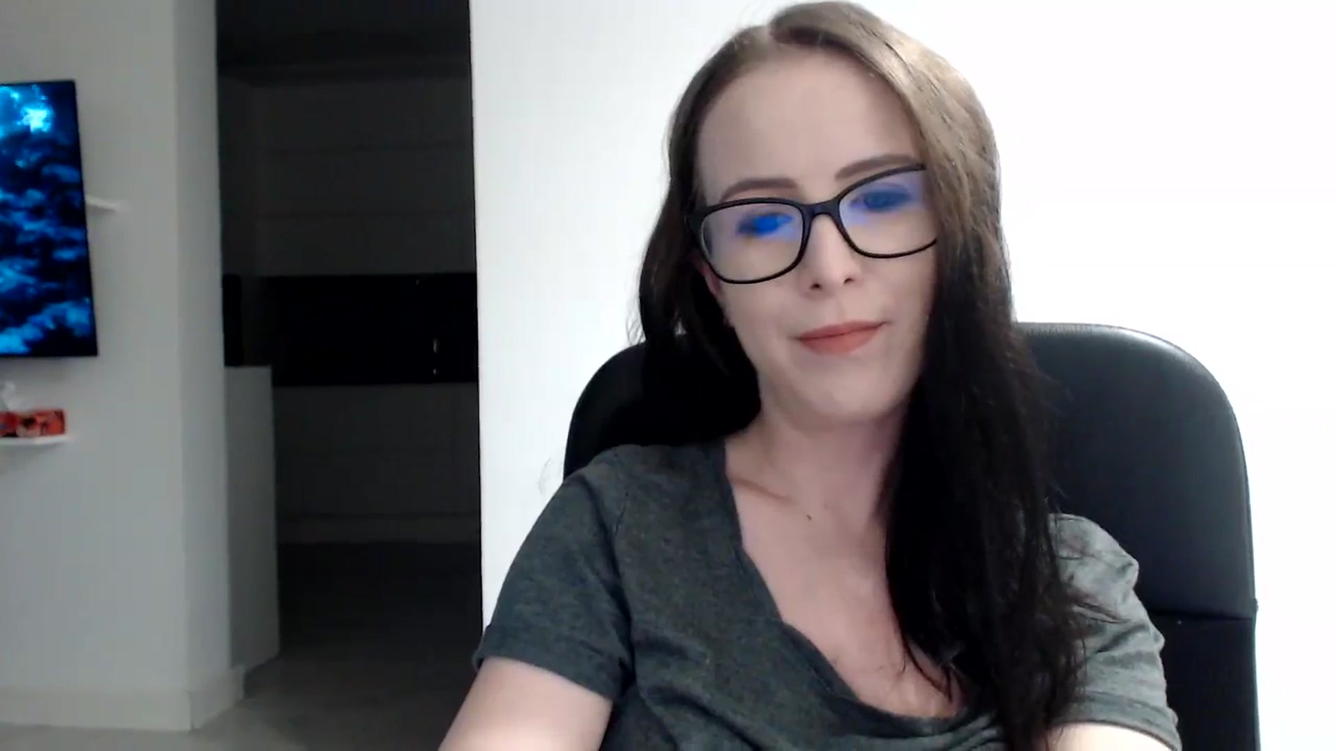 Gallery image thumbnail from Alexys23's myfreecams stream on, 12/10/2023, 04:37 image 6 of 20