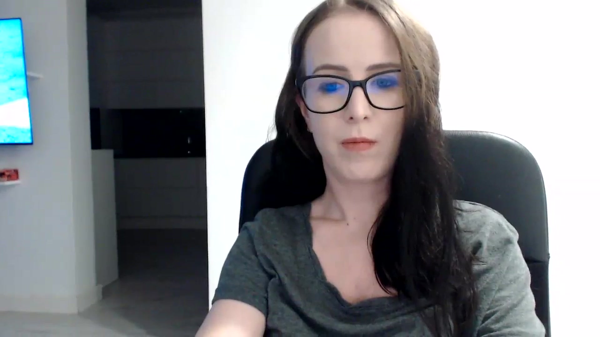 Gallery image thumbnail from Alexys23's myfreecams stream on, 12/10/2023, 04:37 image 11 of 20