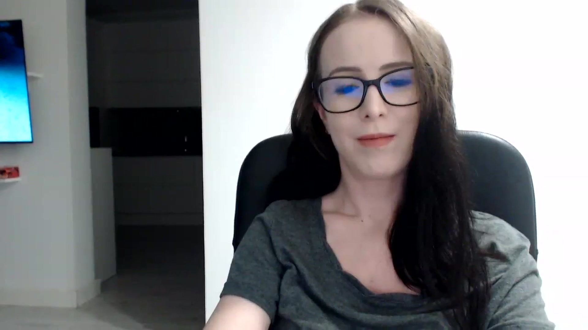 Gallery image thumbnail from Alexys23's myfreecams stream on, 12/10/2023, 04:37 image 10 of 20