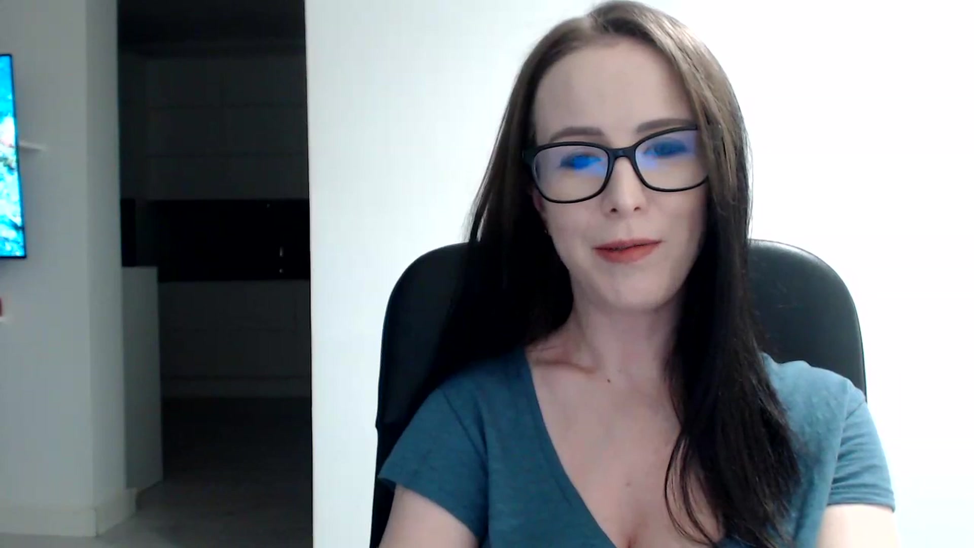 Gallery image thumbnail from Alexys23's myfreecams stream on, 12/11/2023, 03:06 image 8 of 20