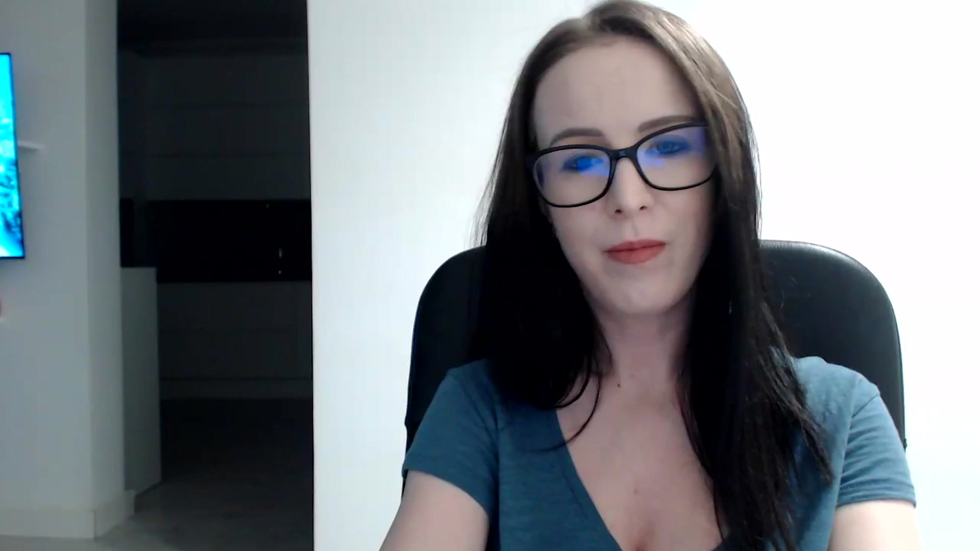 Gallery image thumbnail from Alexys23's myfreecams stream on, 12/11/2023, 03:06 image 7 of 20