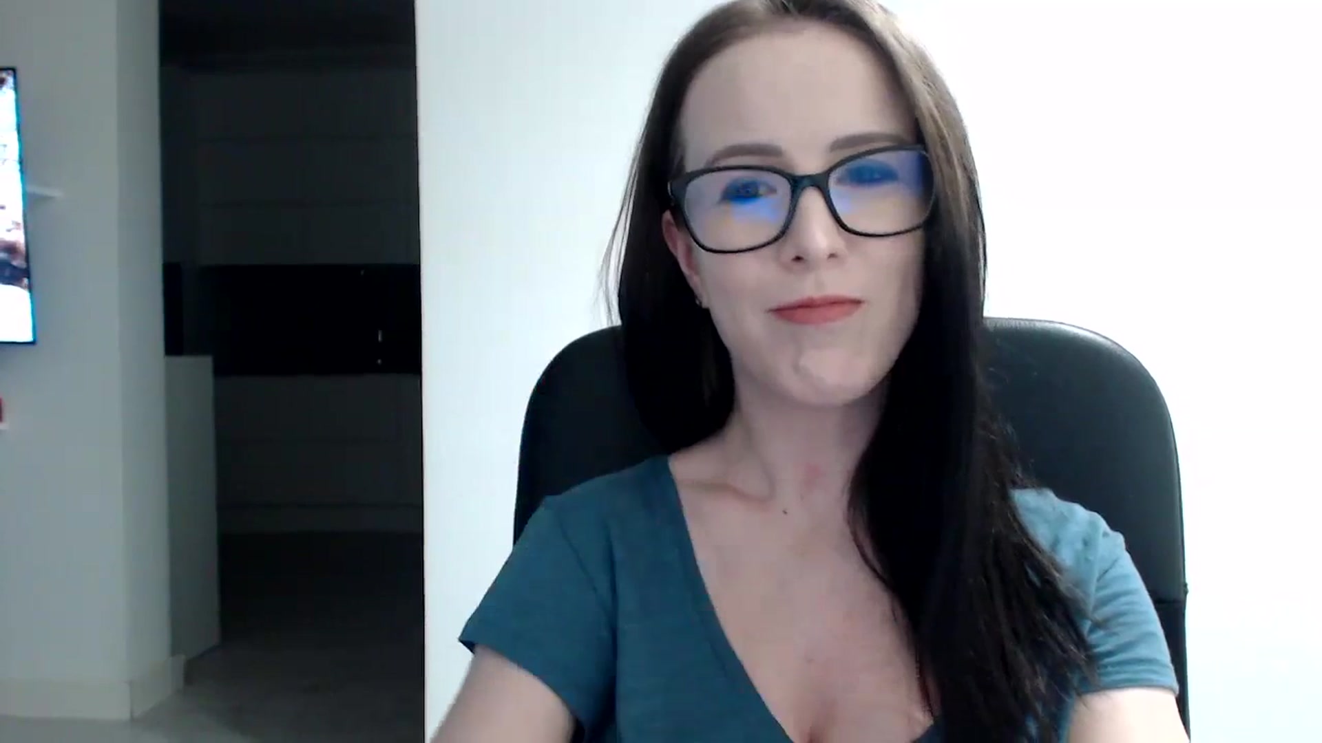 Gallery image thumbnail from Alexys23's myfreecams stream on, 12/11/2023, 03:06 image 2 of 20