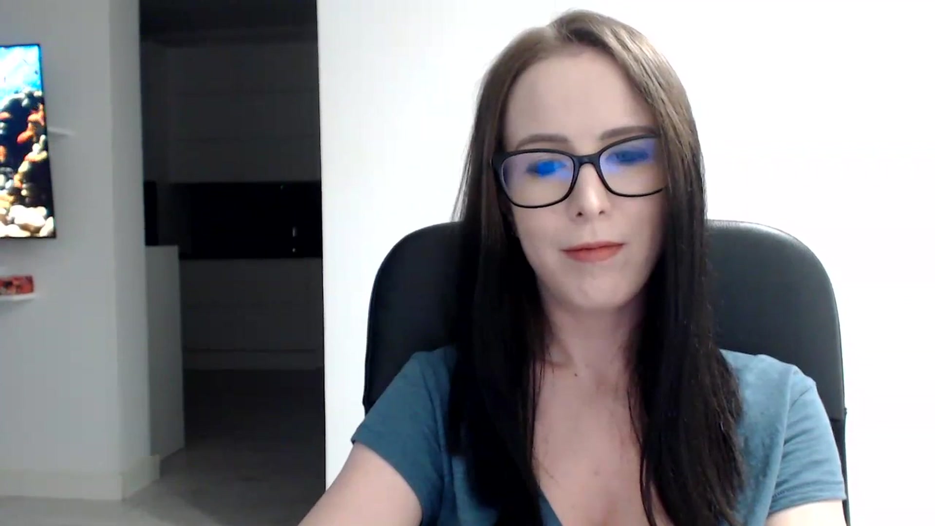 Gallery image thumbnail from Alexys23's myfreecams stream on, 12/11/2023, 03:49 image 13 of 20