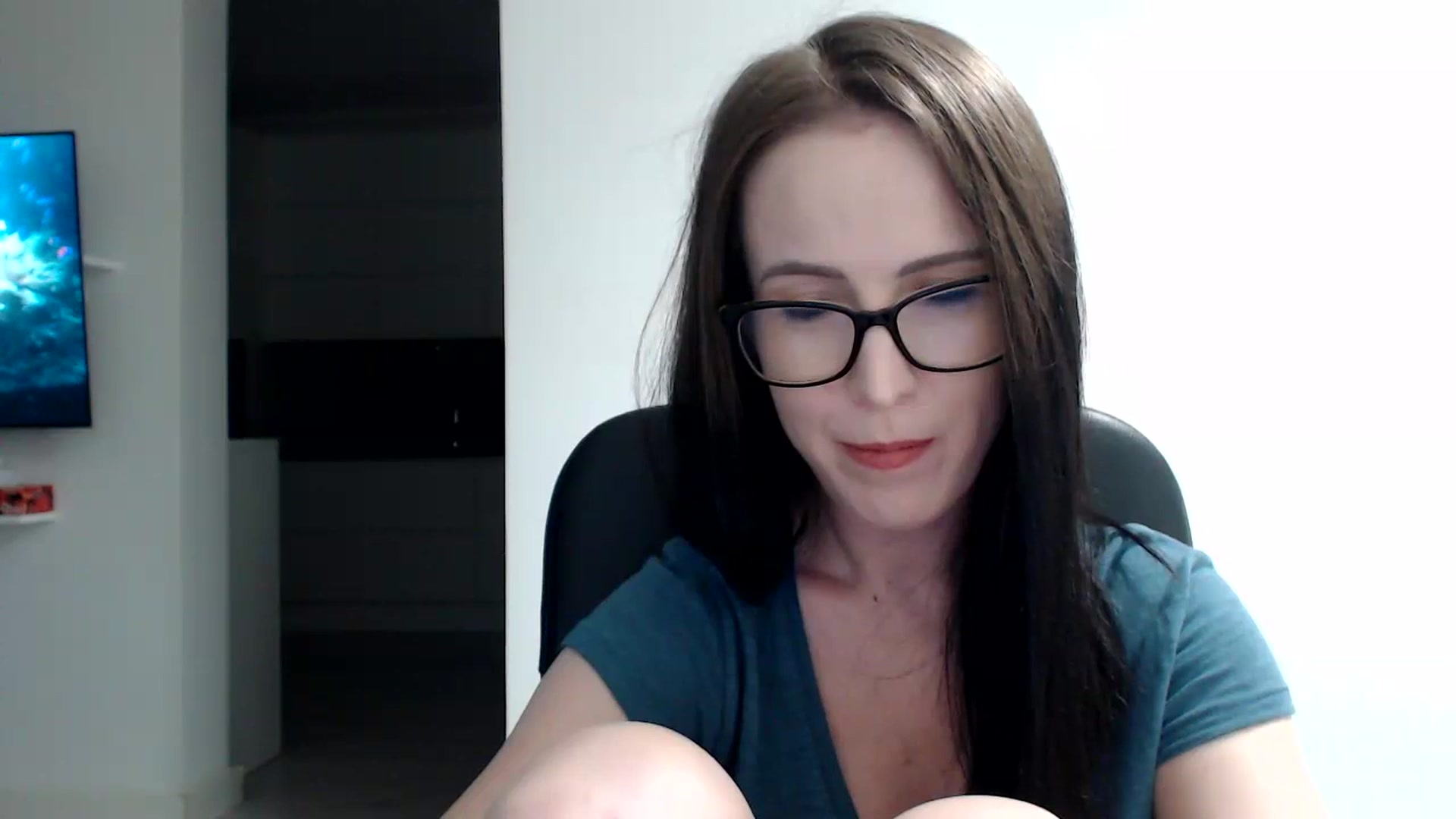 Gallery image thumbnail from Alexys23's myfreecams stream on, 12/11/2023, 03:49 image 2 of 20