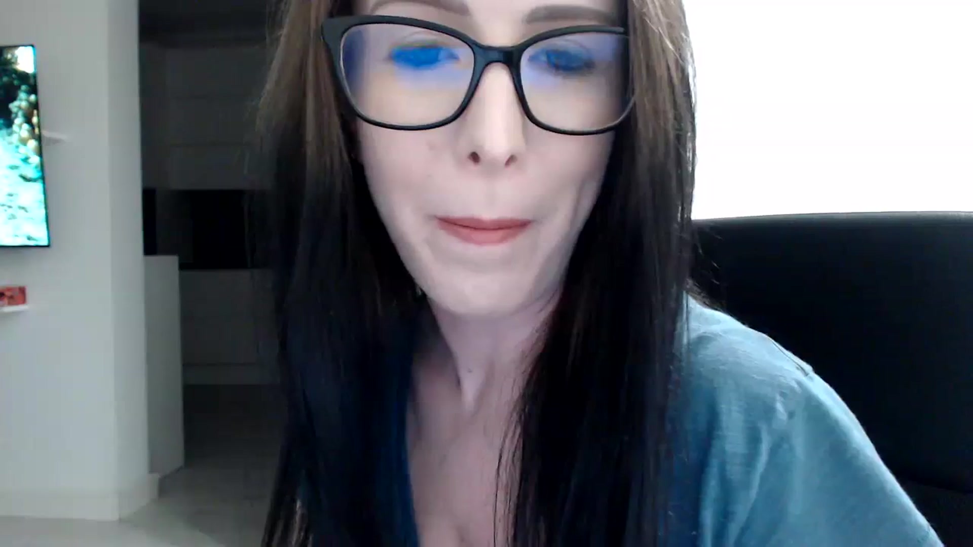Gallery image thumbnail from Alexys23's myfreecams stream on, 12/11/2023, 03:49 image 17 of 20