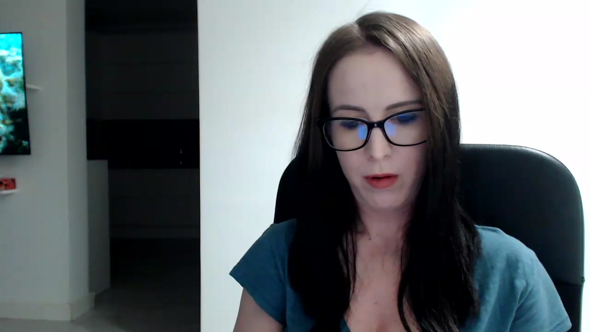 Gallery image thumbnail from Alexys23's myfreecams stream on, 12/11/2023, 03:49 image 18 of 20