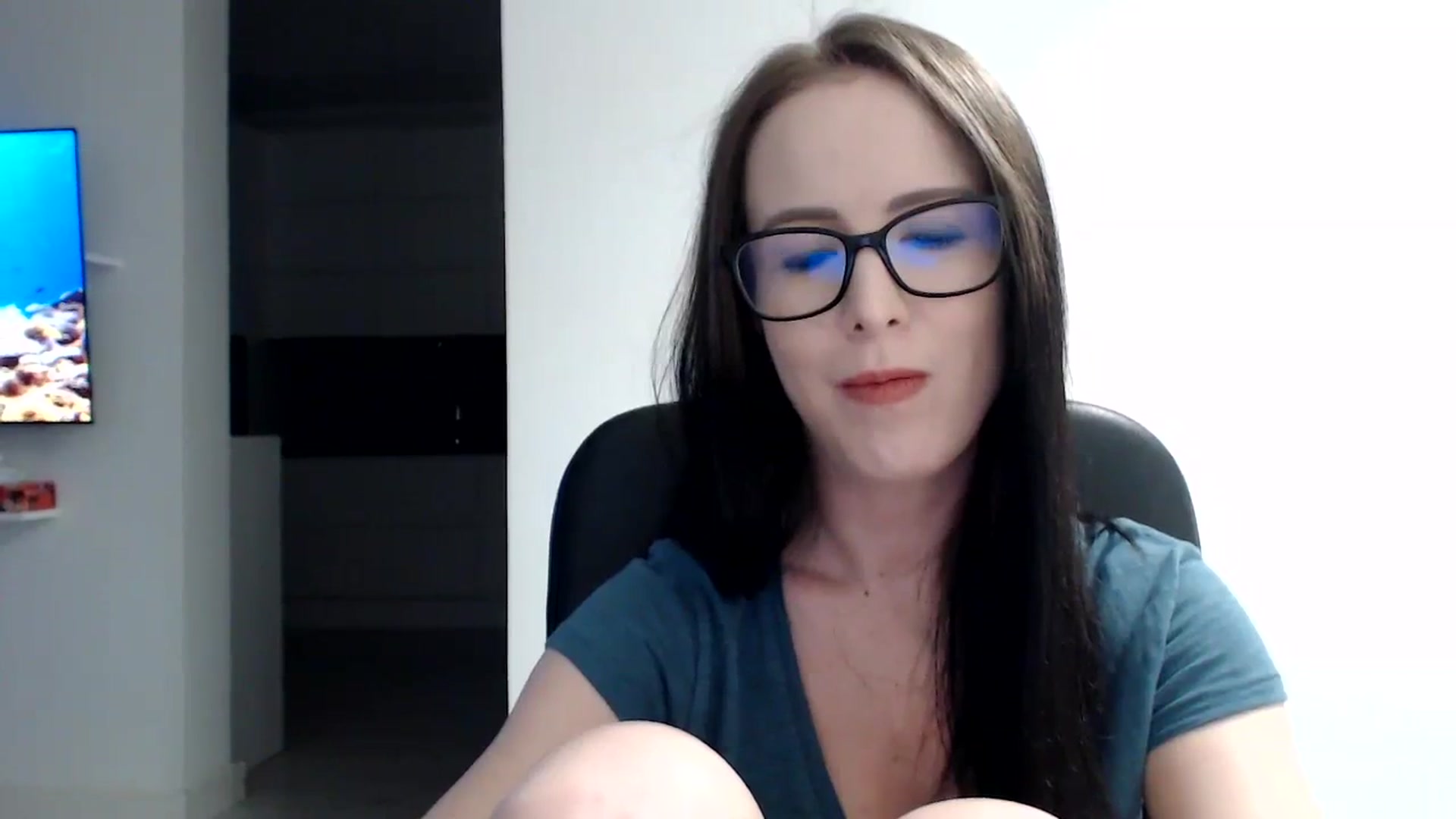 Gallery image thumbnail from Alexys23's myfreecams stream on, 12/11/2023, 03:49 image 5 of 20
