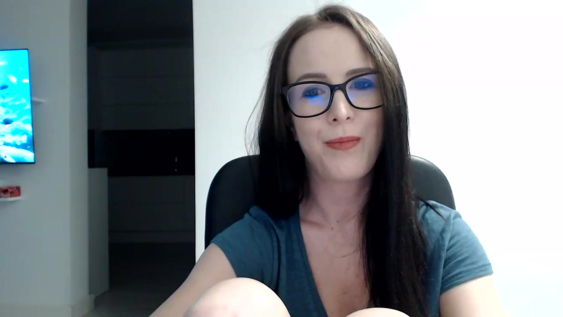 Gallery image thumbnail from Alexys23's myfreecams stream on, 12/11/2023, 03:49 image 1 of 20