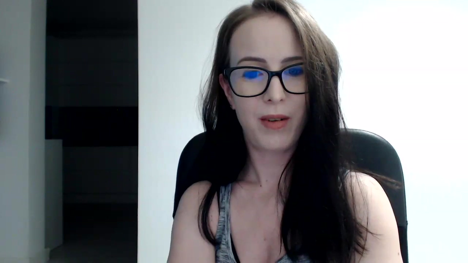 Gallery image thumbnail from Alexys23's myfreecams stream on, 12/17/2023, 02:36 image 11 of 20
