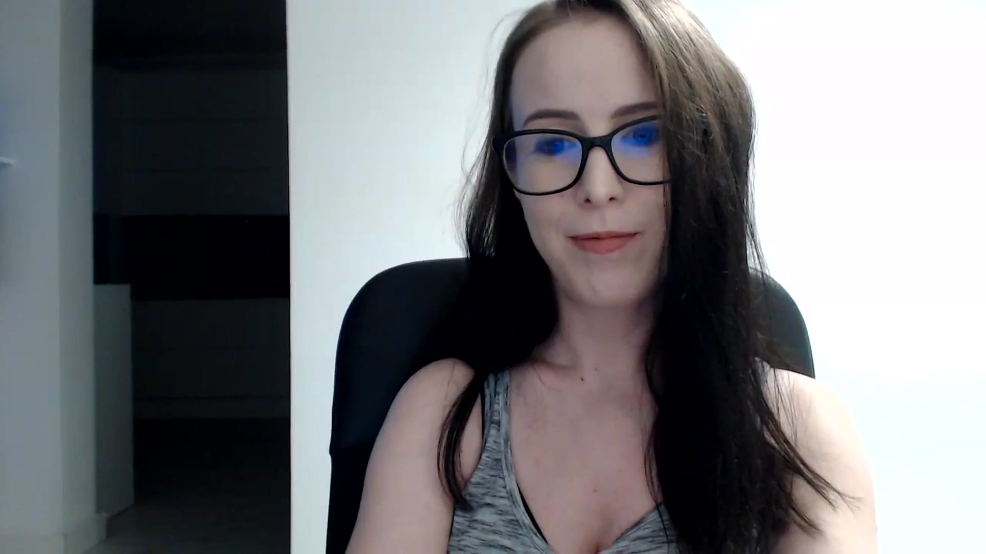 Gallery image thumbnail from Alexys23's myfreecams stream on, 12/17/2023, 02:36 image 3 of 20