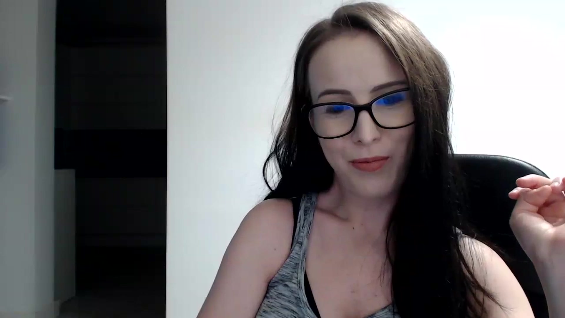 Gallery image thumbnail from Alexys23's myfreecams stream on, 12/17/2023, 02:36 image 14 of 20