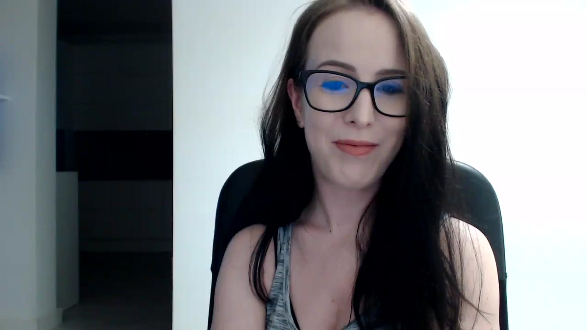 Gallery image thumbnail from Alexys23's myfreecams stream on, 12/17/2023, 02:36 image 9 of 20