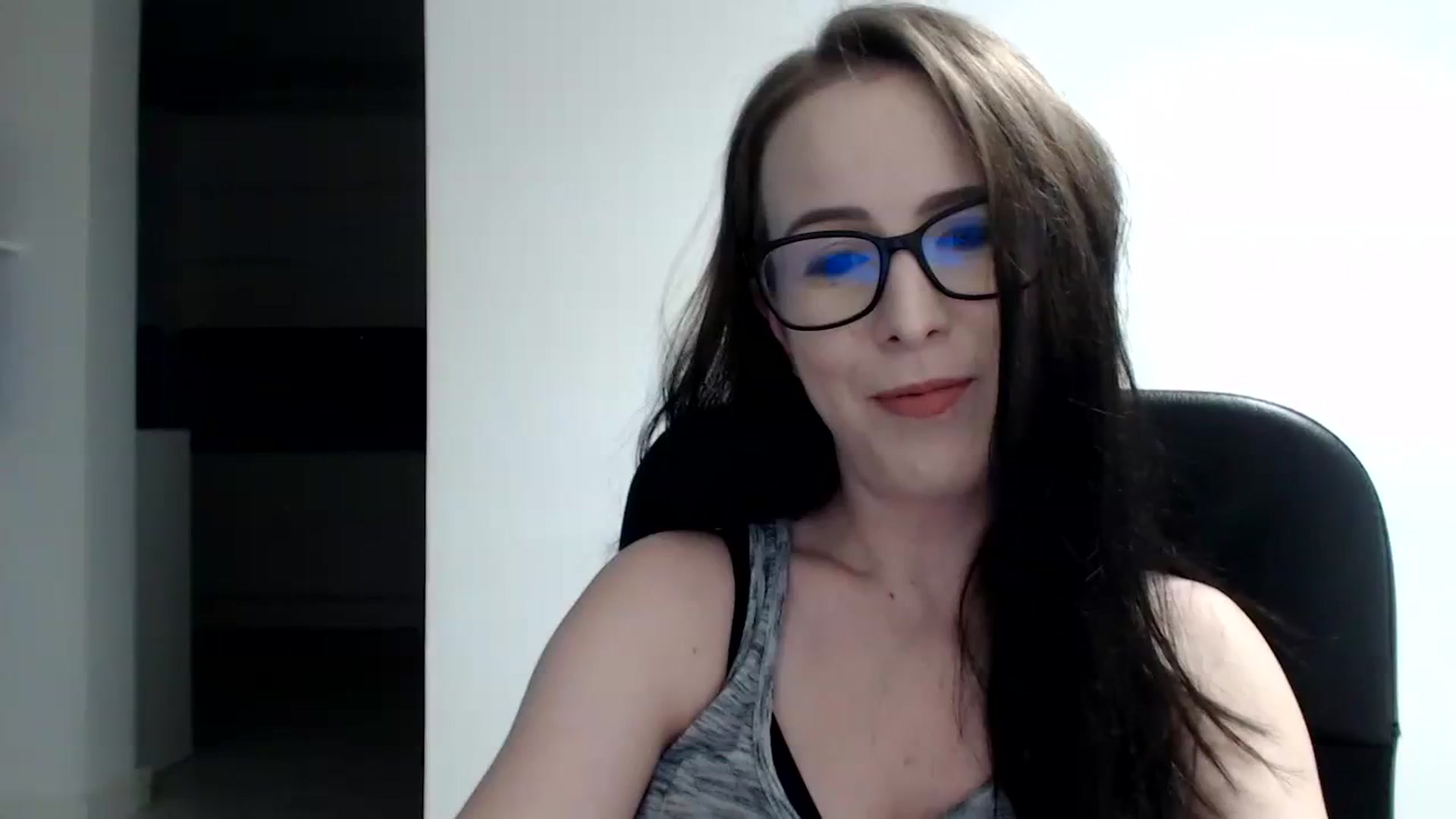 Gallery image thumbnail from Alexys23's myfreecams stream on, 12/17/2023, 02:36 image 18 of 20