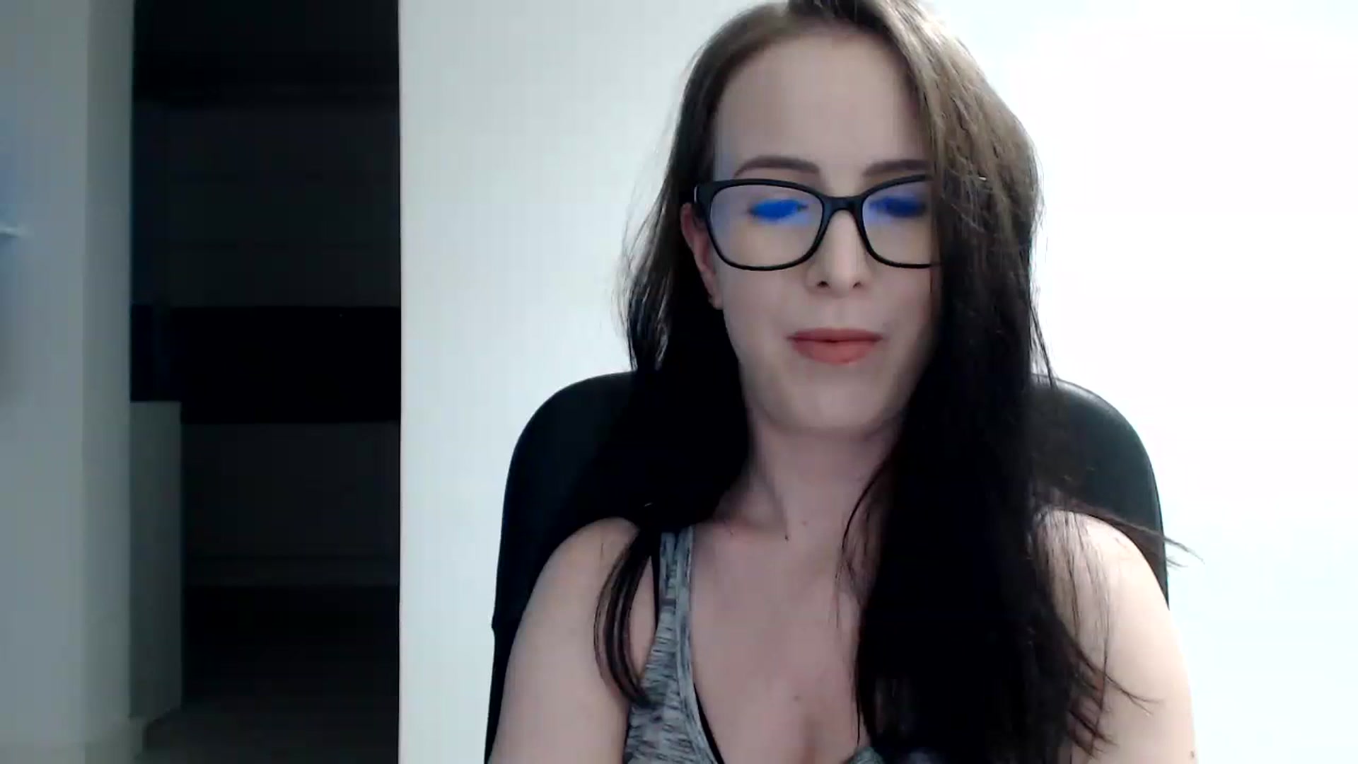 Gallery image thumbnail from Alexys23's myfreecams stream on, 12/17/2023, 02:36 image 12 of 20