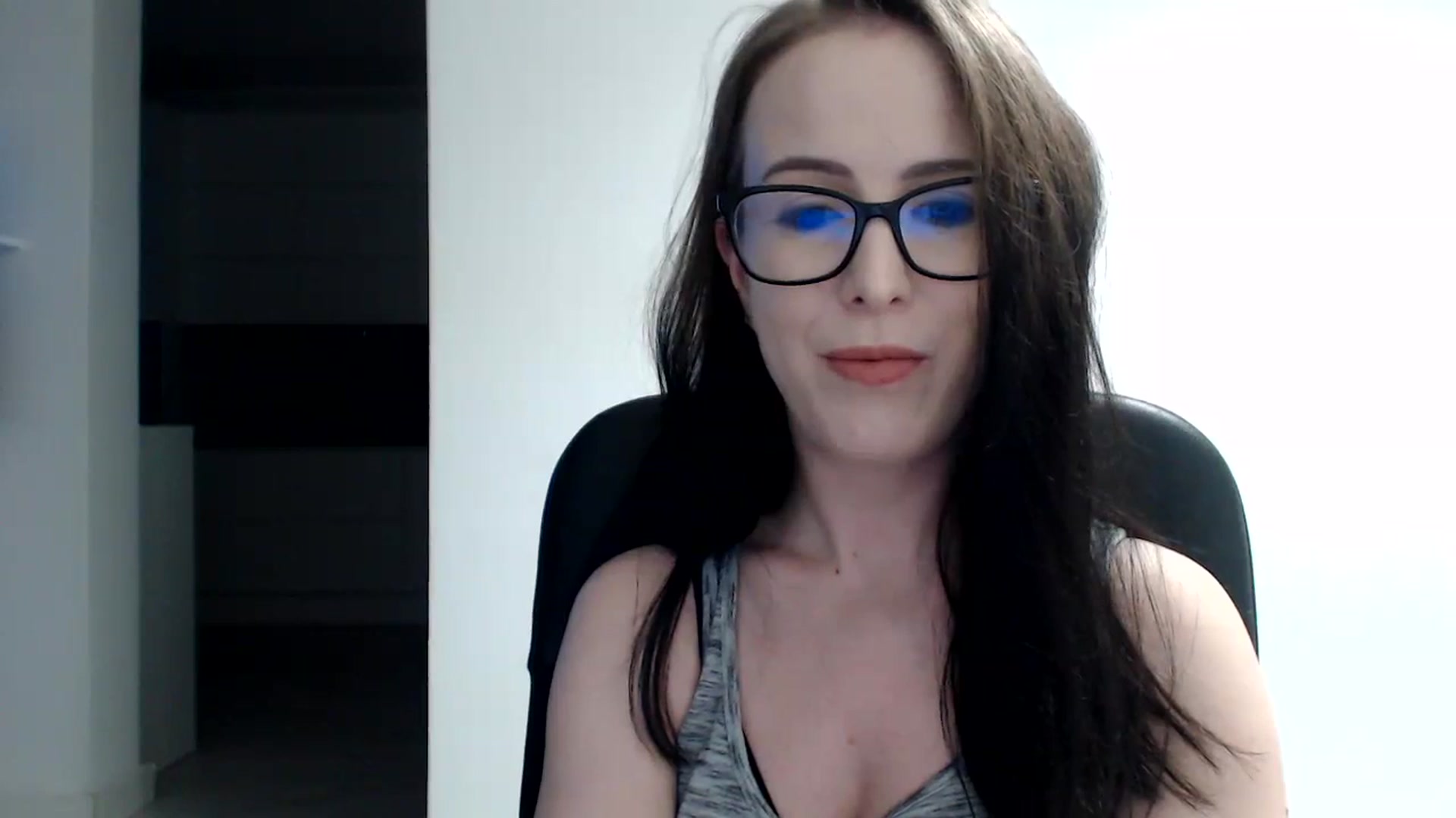 Gallery image thumbnail from Alexys23's myfreecams stream on, 12/17/2023, 02:36 image 2 of 20