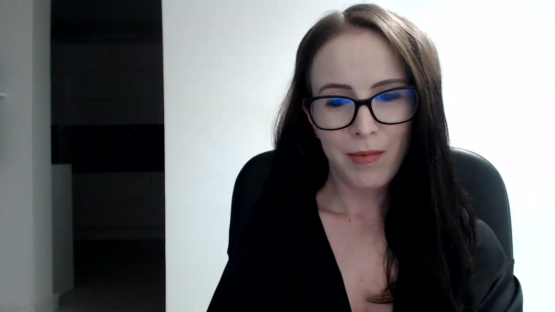 Gallery image thumbnail from Alexys23's myfreecams stream on, 12/24/2023, 02:53 image 12 of 20