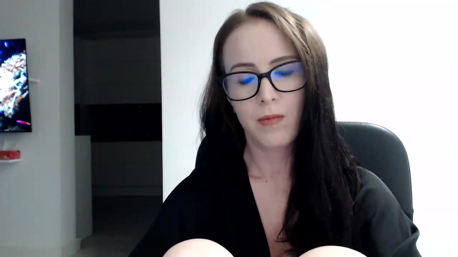 Gallery image thumbnail from Alexys23's myfreecams stream on, 12/24/2023, 02:53 image 16 of 20