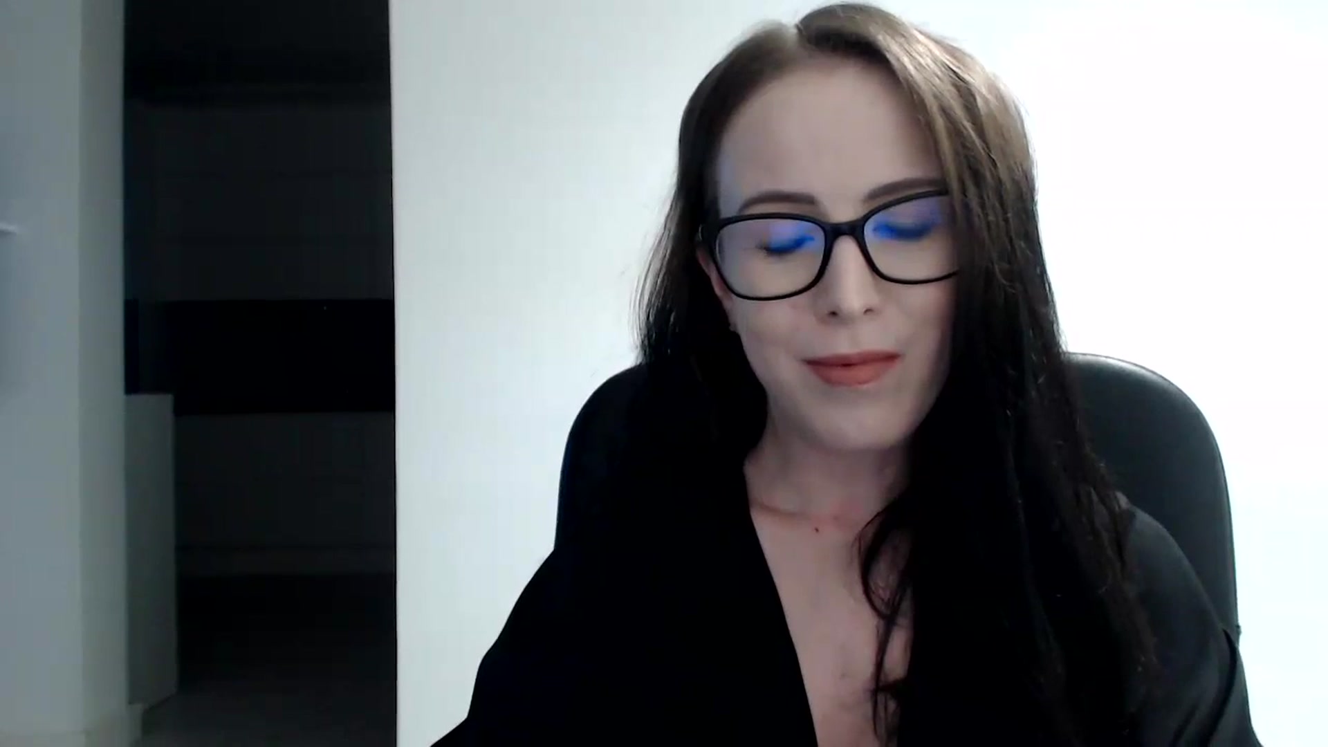 Gallery image thumbnail from Alexys23's myfreecams stream on, 12/24/2023, 02:53 image 10 of 20
