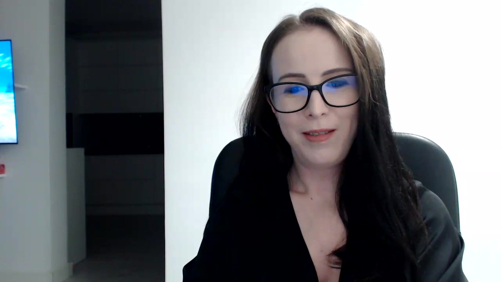 Gallery image thumbnail from Alexys23's myfreecams stream on, 12/24/2023, 02:53 image 4 of 20