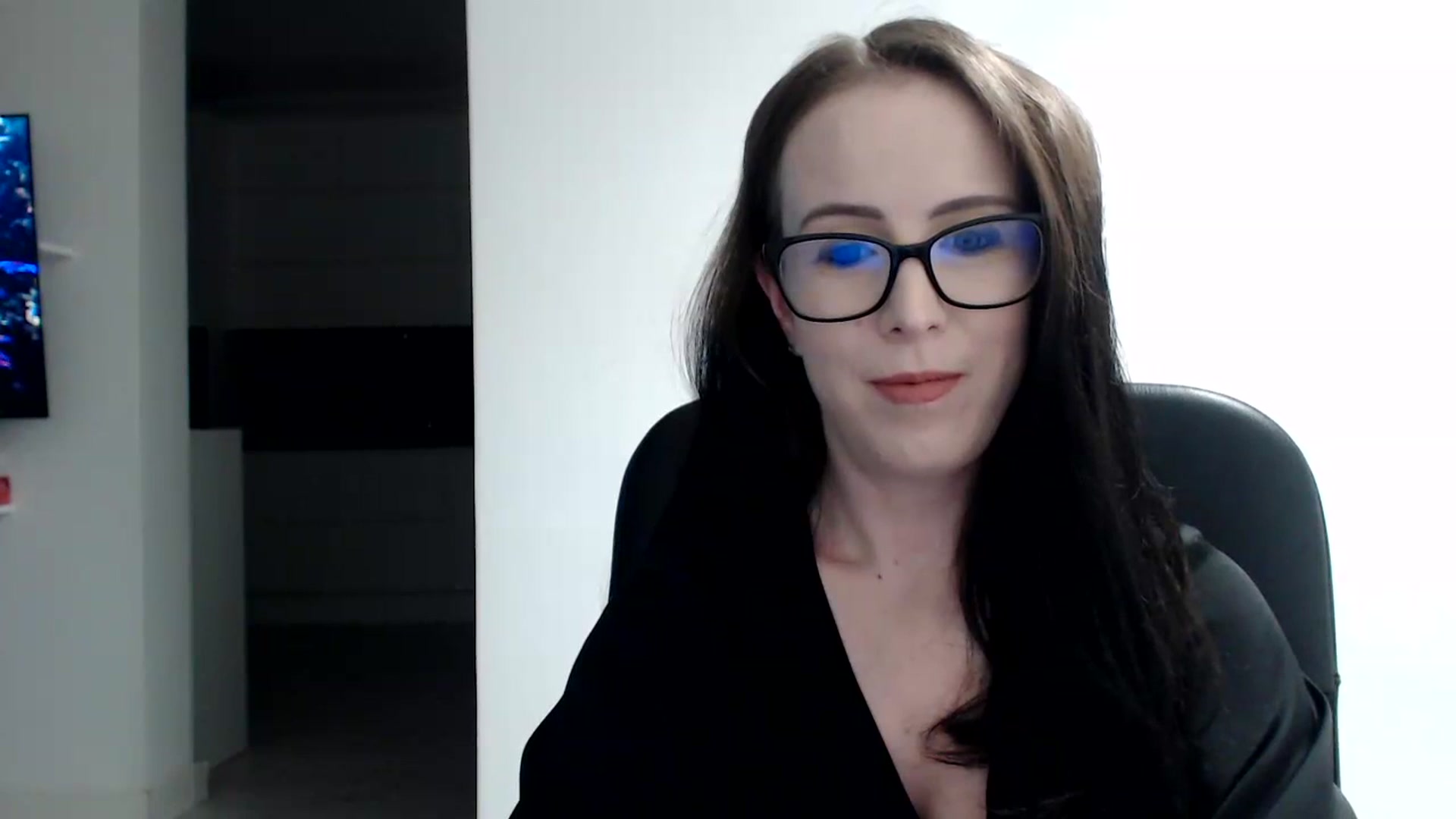 Gallery image thumbnail from Alexys23's myfreecams stream on, 12/24/2023, 02:53 image 2 of 20
