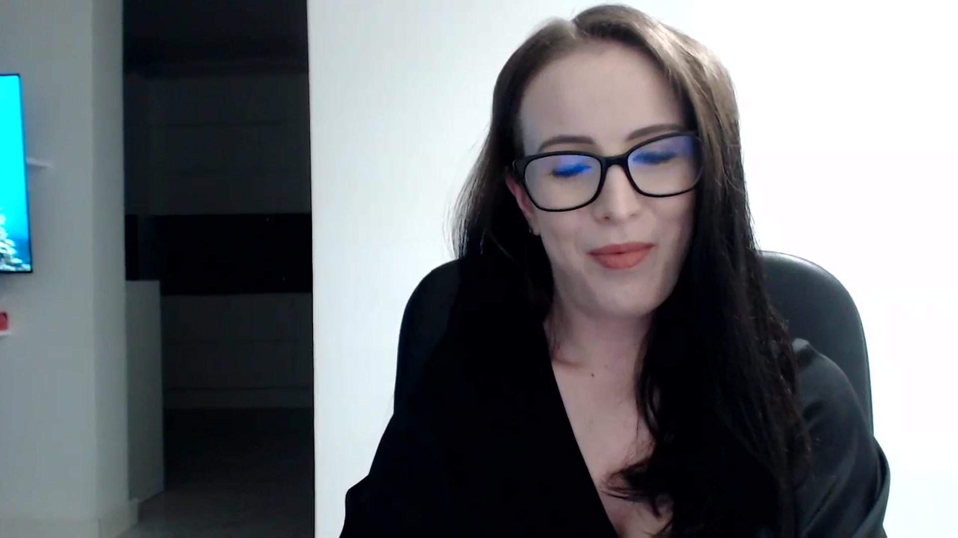 Gallery image thumbnail from Alexys23's myfreecams stream on, 12/24/2023, 02:53 image 3 of 20