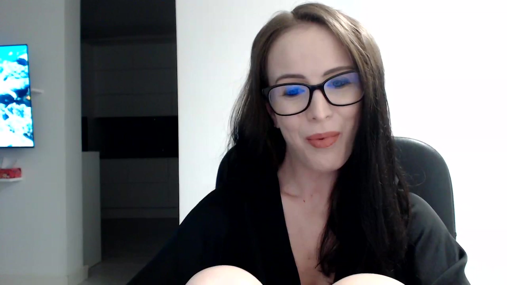 Gallery image thumbnail from Alexys23's myfreecams stream on, 12/24/2023, 02:53 image 17 of 20