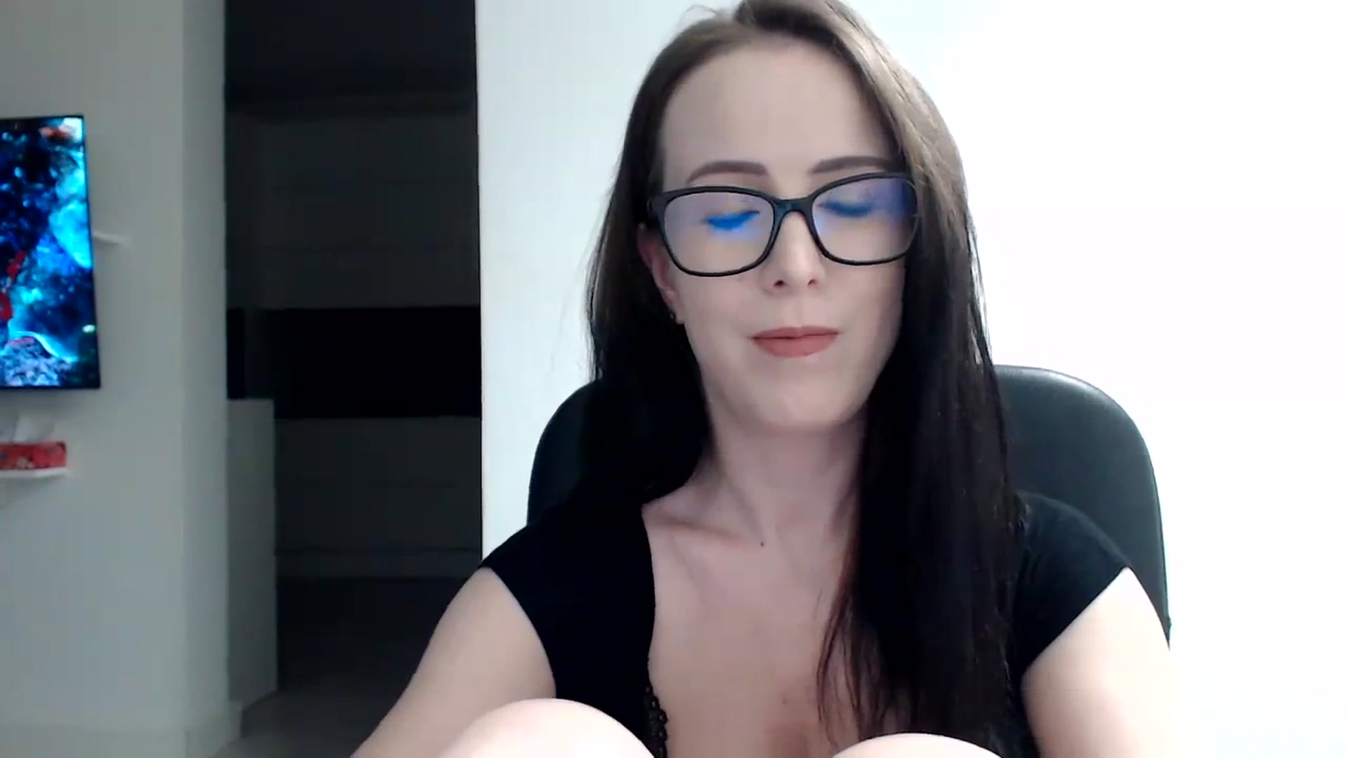 Gallery image thumbnail from Alexys23's myfreecams stream on, 12/25/2023, 02:04 image 19 of 20