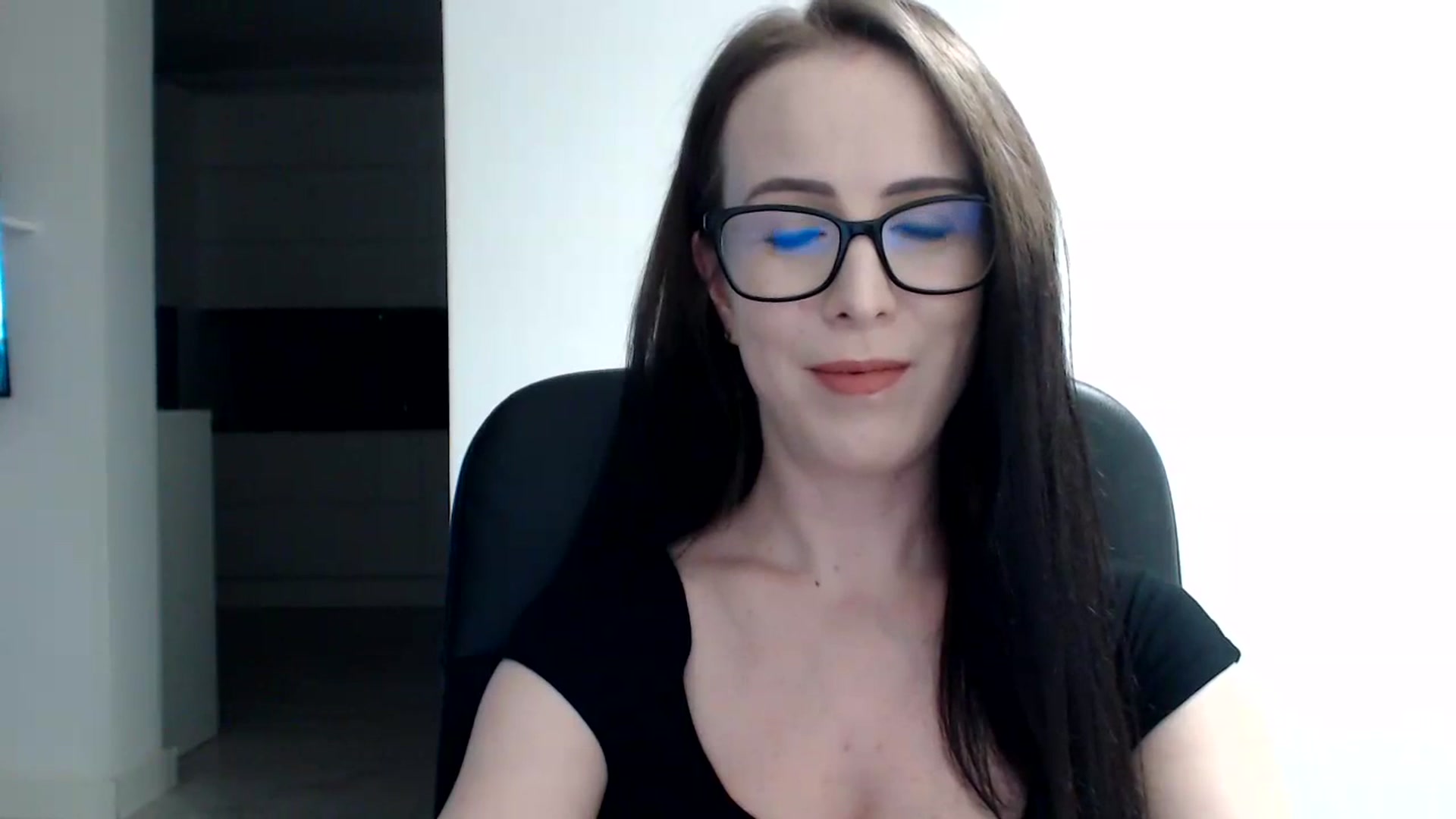 Gallery image thumbnail from Alexys23's myfreecams stream on, 12/25/2023, 03:59 image 2 of 20