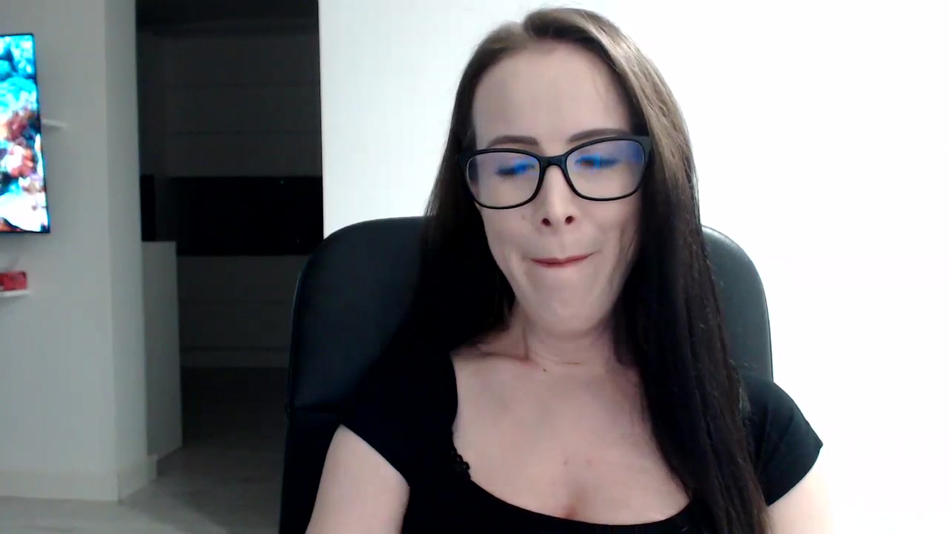 Gallery image thumbnail from Alexys23's myfreecams stream on, 12/25/2023, 03:59 image 17 of 20