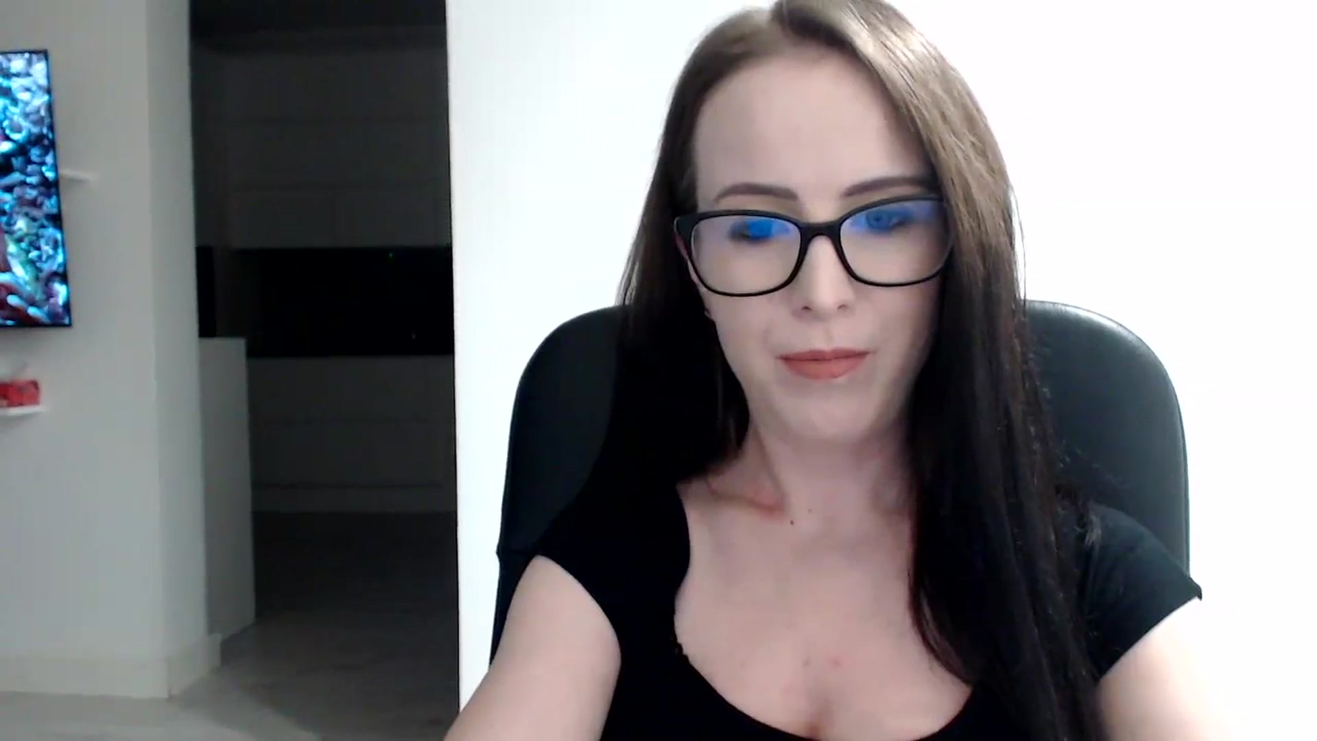 Gallery image thumbnail from Alexys23's myfreecams stream on, 12/25/2023, 03:59 image 16 of 20