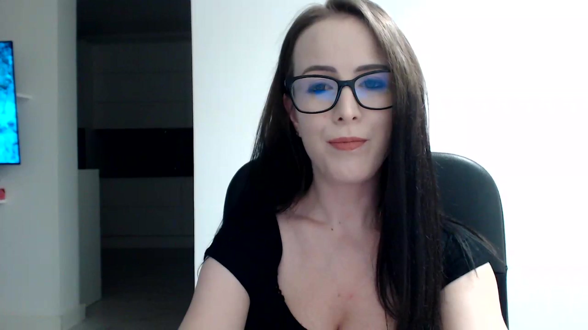Gallery image thumbnail from Alexys23's myfreecams stream on, 12/25/2023, 03:59 image 5 of 20