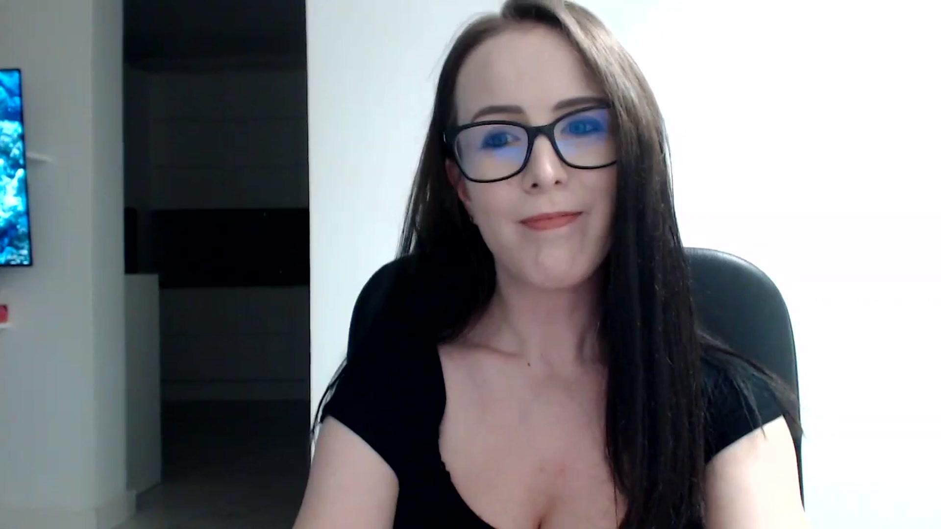 Gallery image thumbnail from Alexys23's myfreecams stream on, 12/25/2023, 03:59 image 4 of 20
