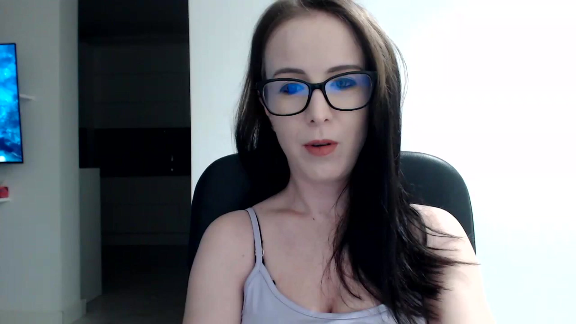 Gallery image thumbnail from Alexys23's myfreecams stream on, 12/31/2023, 03:06 image 1 of 20