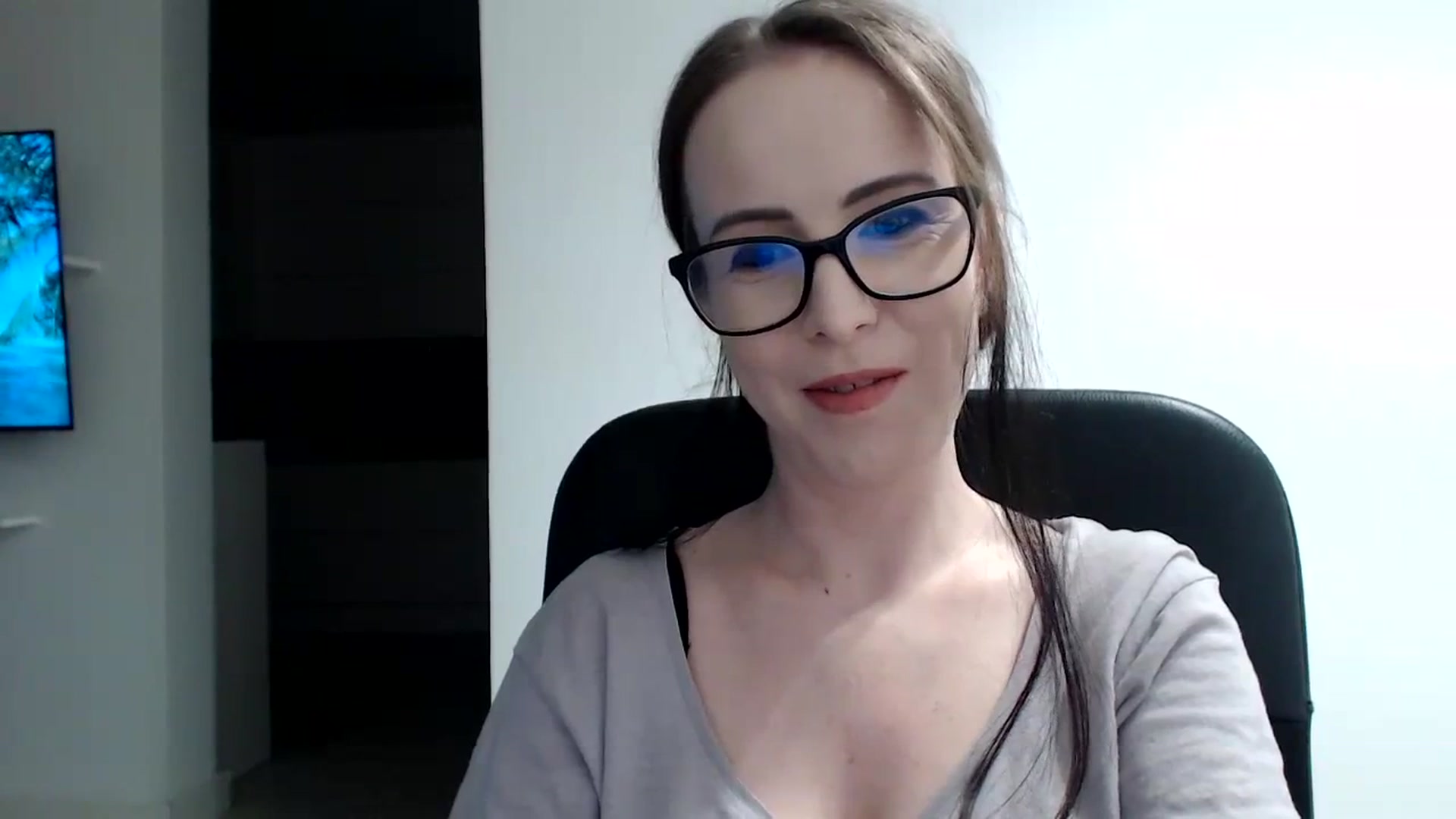 Gallery image thumbnail from Alexys23's myfreecams stream on, 01/29/2024, 02:28 image 8 of 20