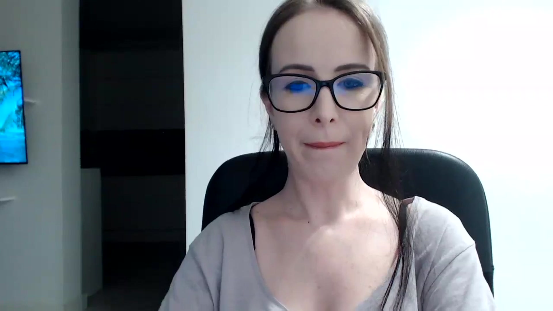 Gallery image thumbnail from Alexys23's myfreecams stream on, 01/29/2024, 02:28 image 11 of 20