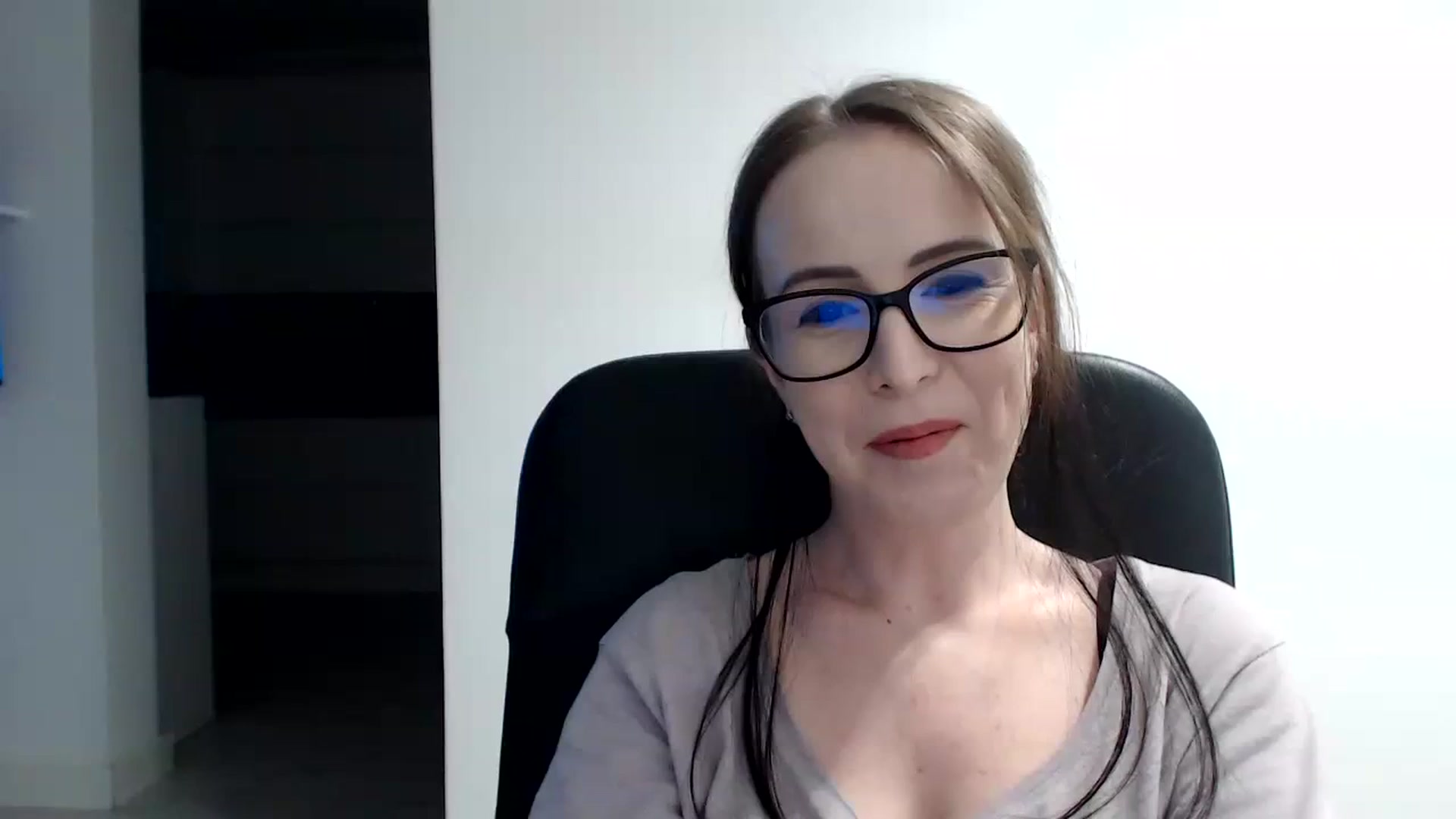 Gallery image thumbnail from Alexys23's myfreecams stream on, 01/29/2024, 03:44 image 12 of 20
