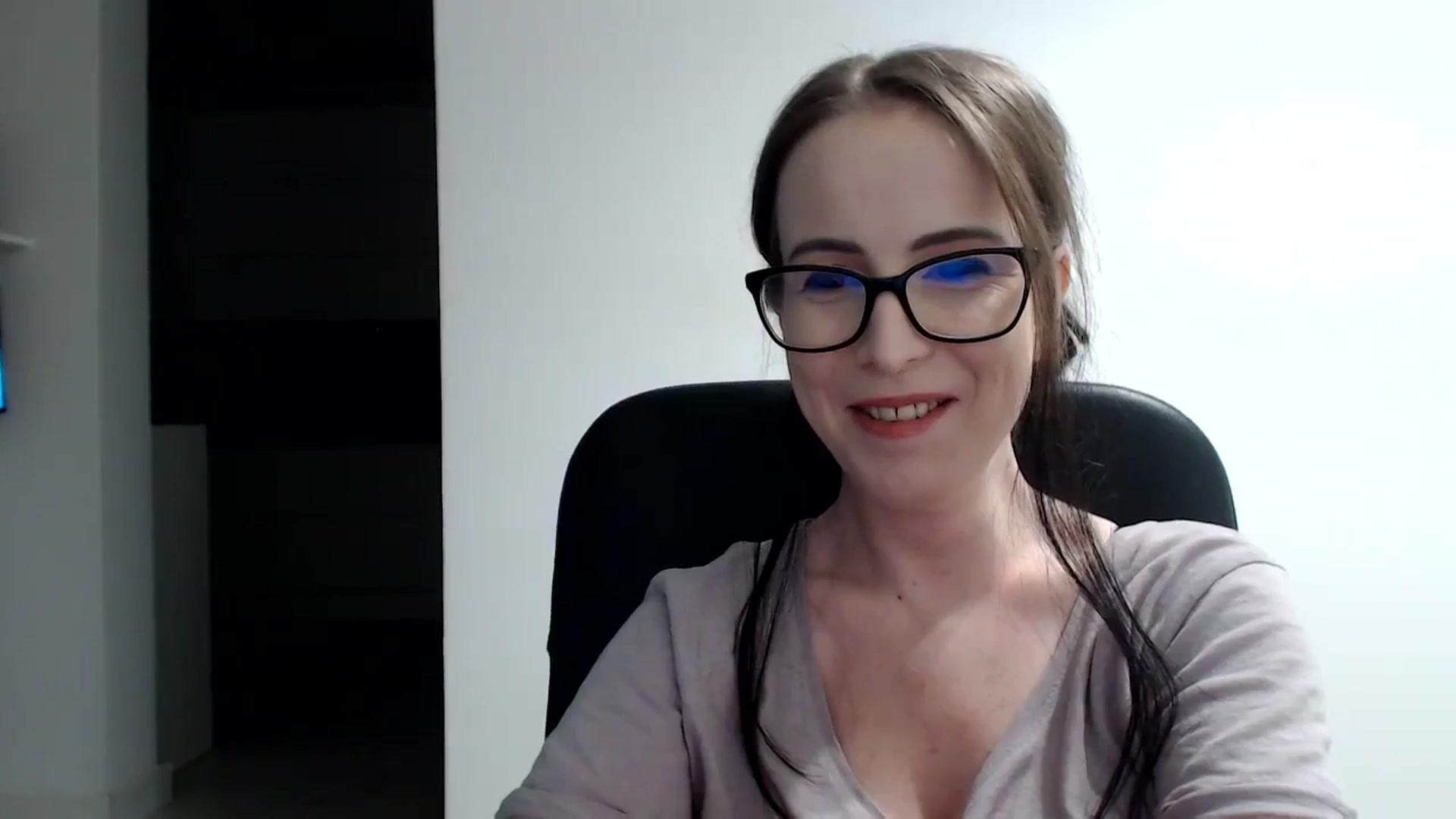 Gallery image thumbnail from Alexys23's myfreecams stream on, 01/29/2024, 03:44 image 9 of 20
