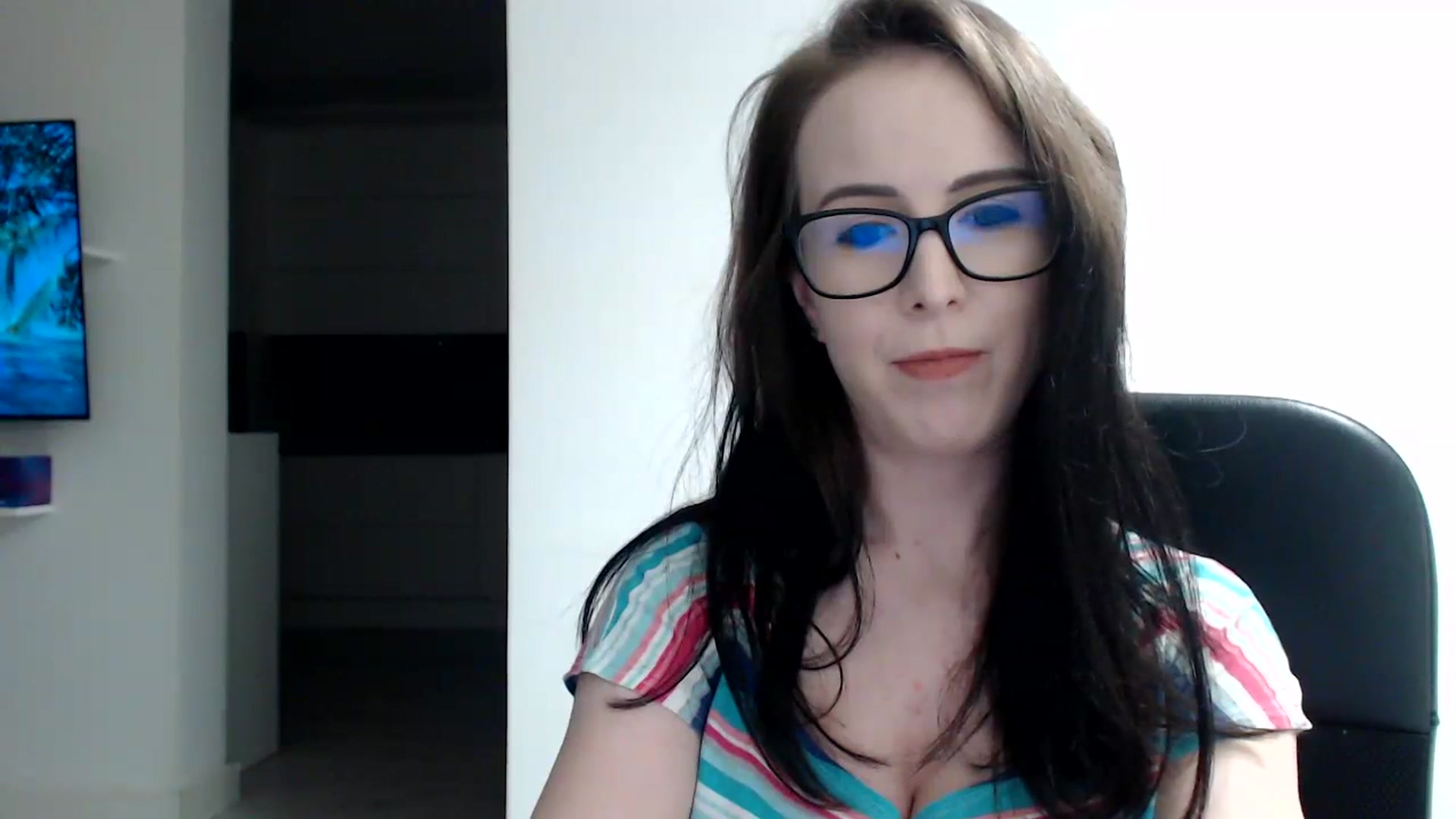 Gallery image thumbnail from Alexys23's myfreecams stream on, 02/11/2024, 02:59 image 6 of 20