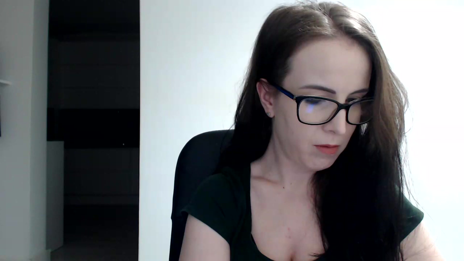 Gallery image thumbnail from Alexys23's myfreecams stream on, 02/12/2024, 02:18 image 3 of 20