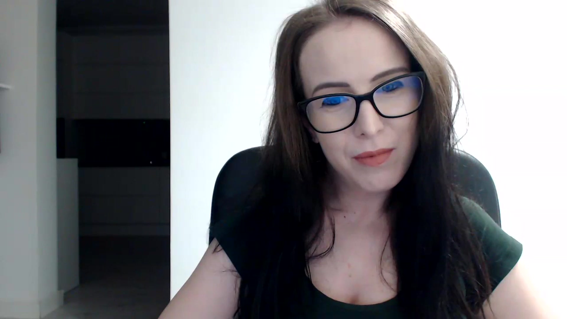 Gallery image thumbnail from Alexys23's myfreecams stream on, 02/12/2024, 02:18 image 6 of 20