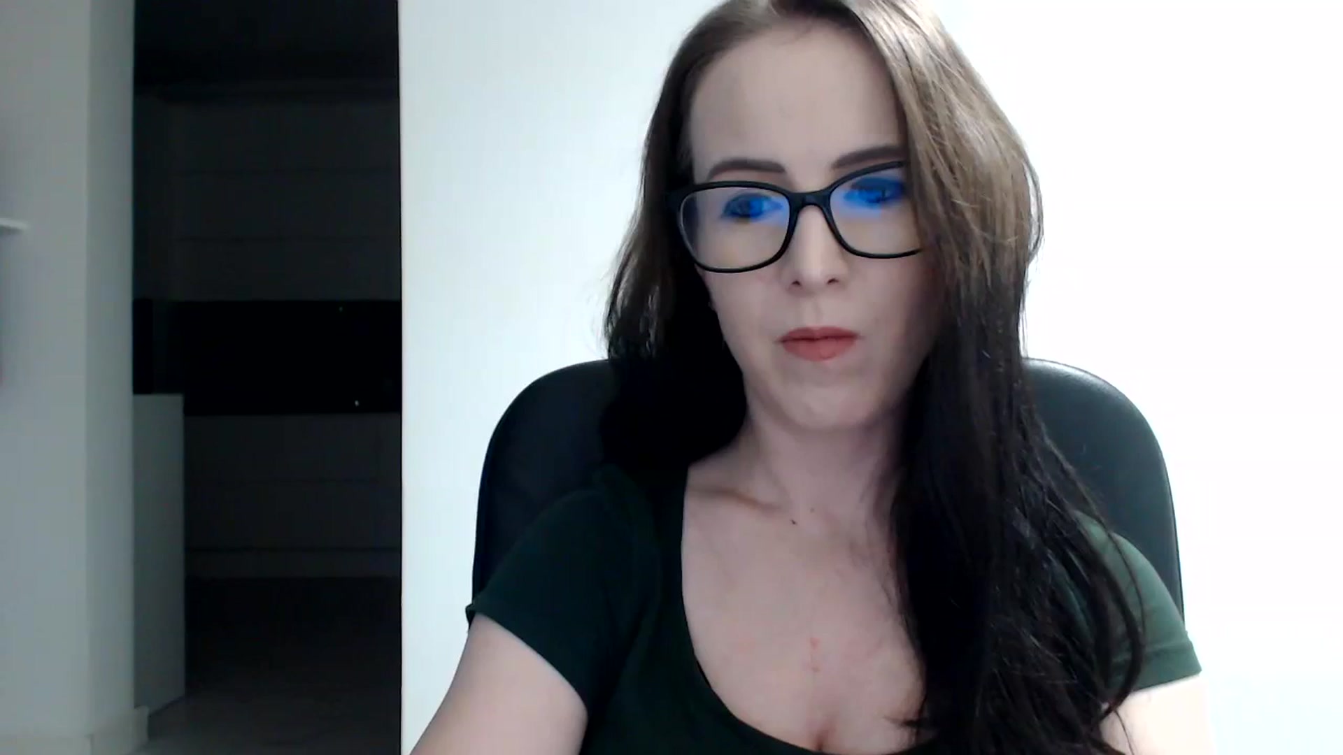 Gallery image thumbnail from Alexys23's myfreecams stream on, 02/12/2024, 02:18 image 1 of 20