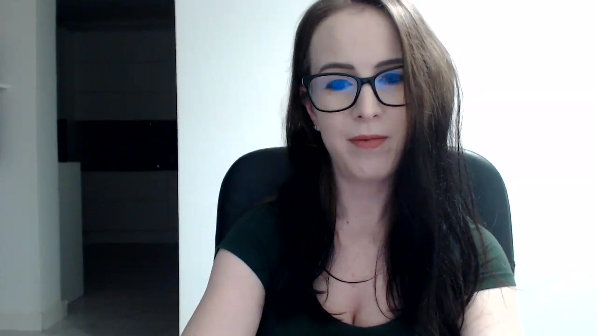 Gallery image thumbnail from Alexys23's myfreecams stream on, 02/12/2024, 02:18 image 10 of 20