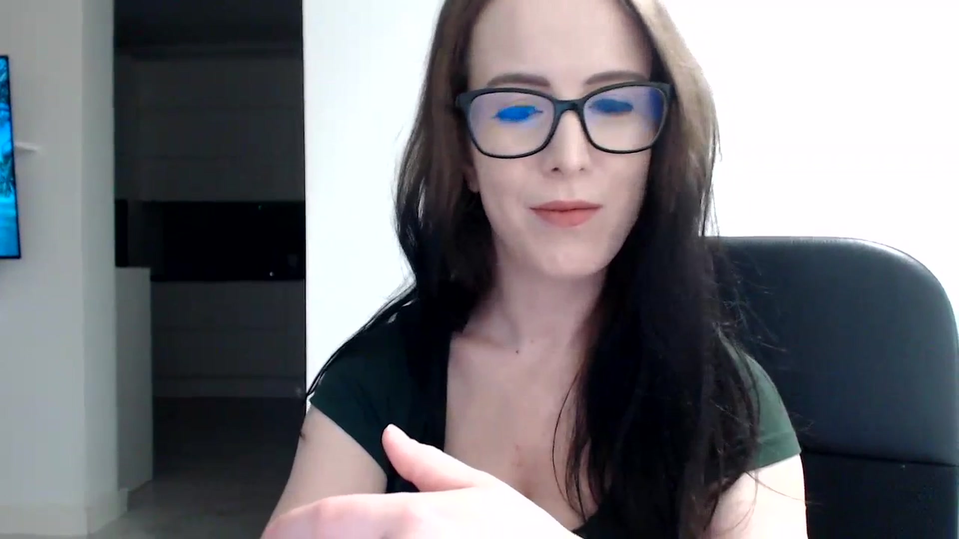 Gallery image thumbnail from Alexys23's myfreecams stream on, 02/12/2024, 02:18 image 14 of 20