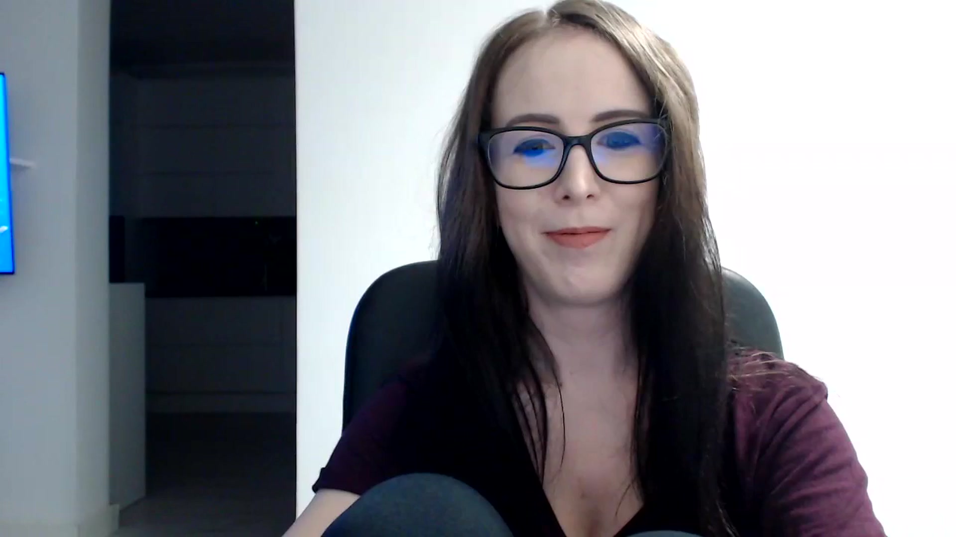Gallery image thumbnail from Alexys23's myfreecams stream on, 03/10/2024, 04:22 image 7 of 20