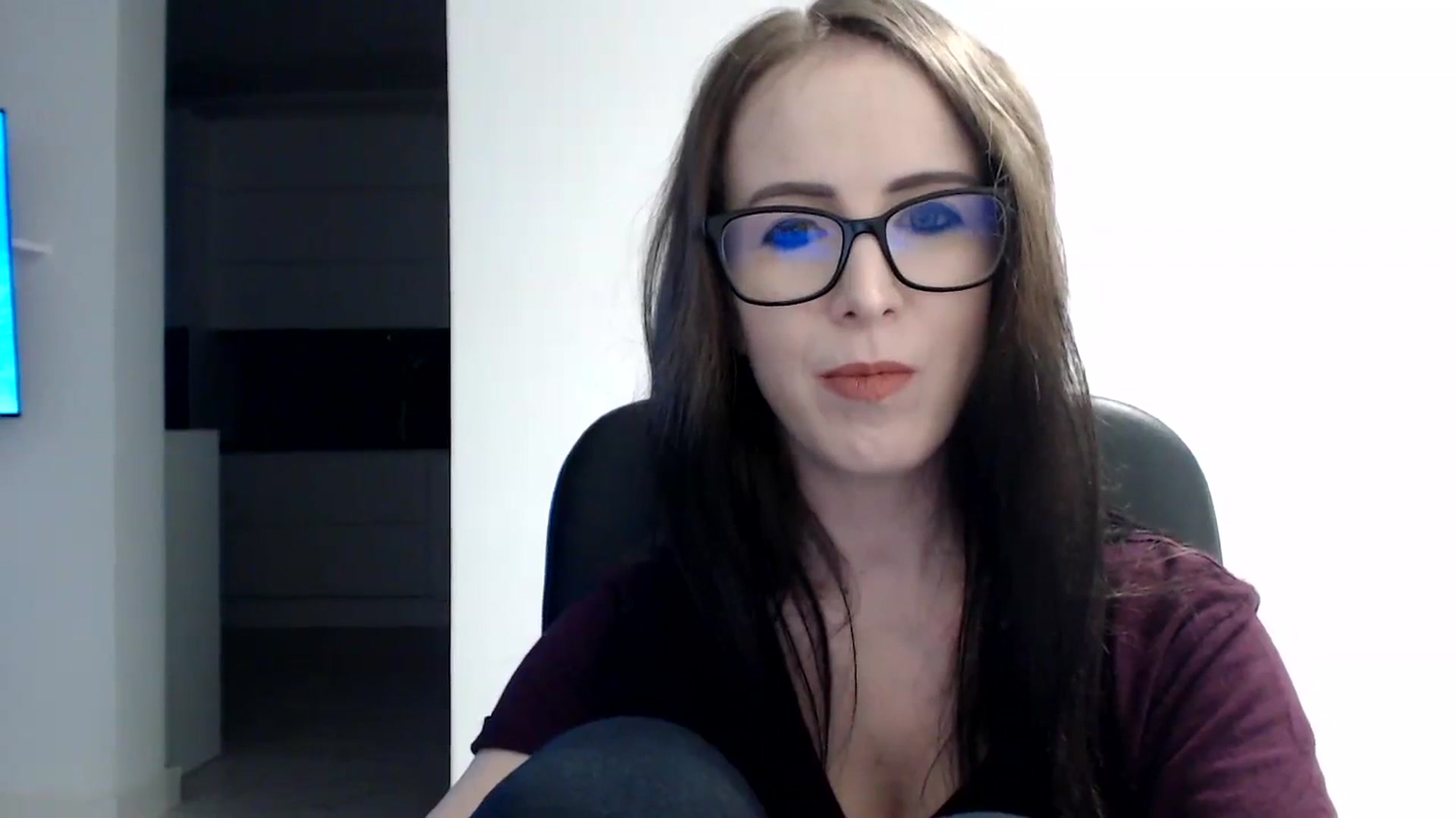 Gallery image thumbnail from Alexys23's myfreecams stream on, 03/10/2024, 04:22 image 8 of 20