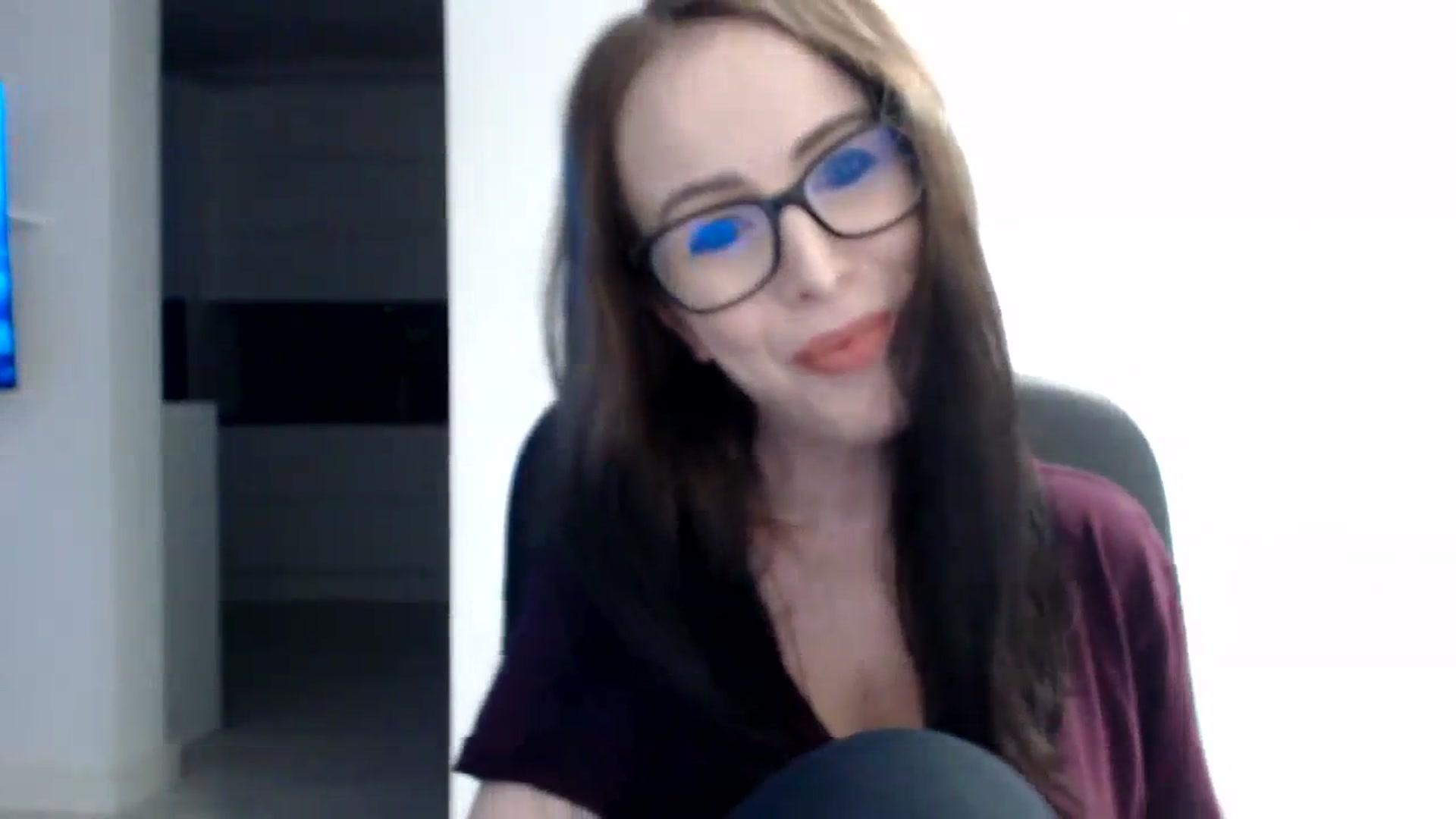 Gallery image thumbnail from Alexys23's myfreecams stream on, 03/10/2024, 04:22 image 9 of 20