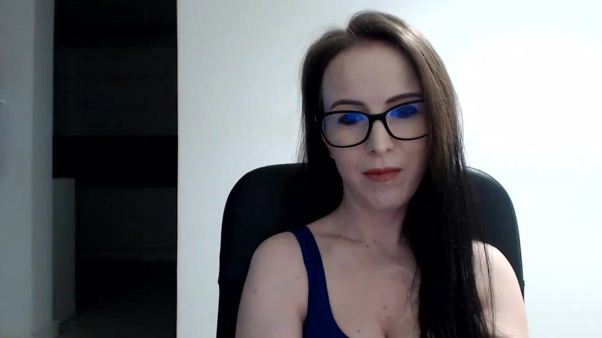 Gallery image thumbnail from Alexys23's myfreecams stream on, 03/17/2024, 03:30 image 4 of 20