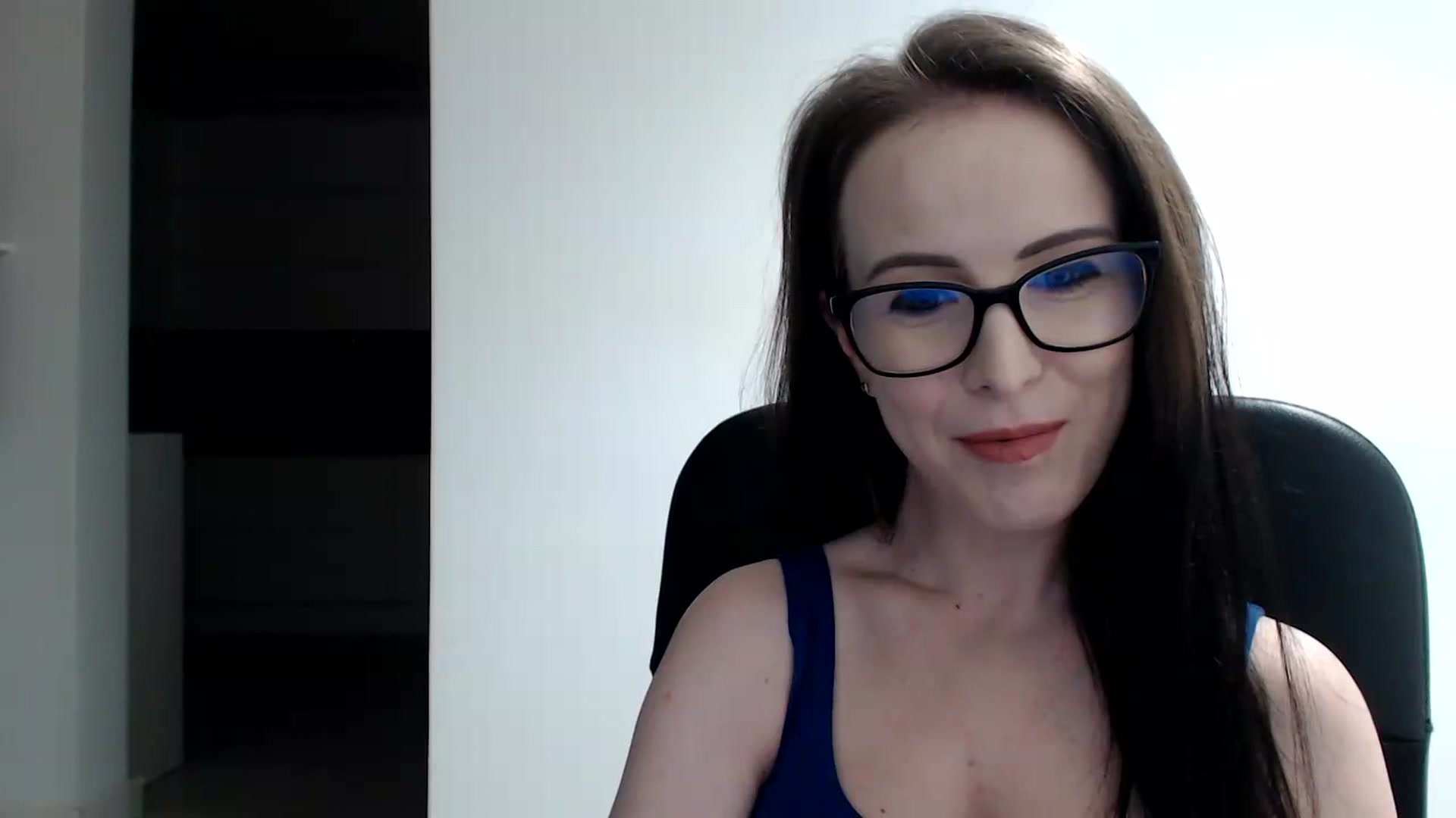 Gallery image thumbnail from Alexys23's myfreecams stream on, 03/17/2024, 03:30 image 3 of 20