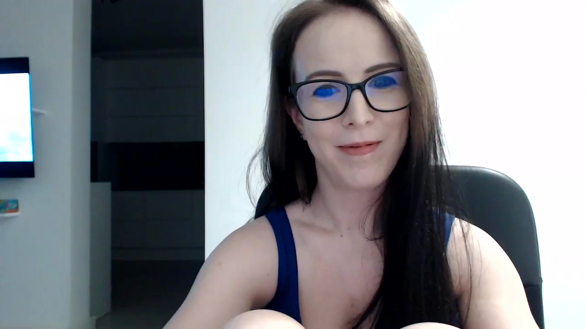 Gallery image thumbnail from Alexys23's myfreecams stream on, 03/17/2024, 03:30 image 7 of 20