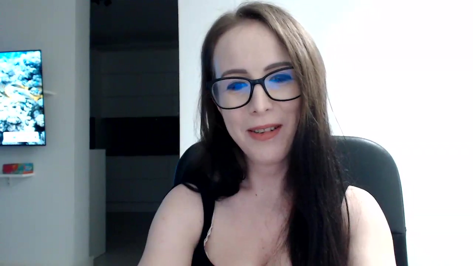 Gallery image thumbnail from Alexys23's myfreecams stream on, 03/18/2024, 02:58 image 16 of 20